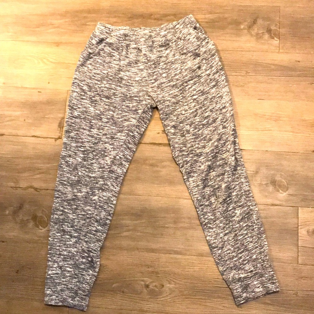 Comfy Grey&White sweats!